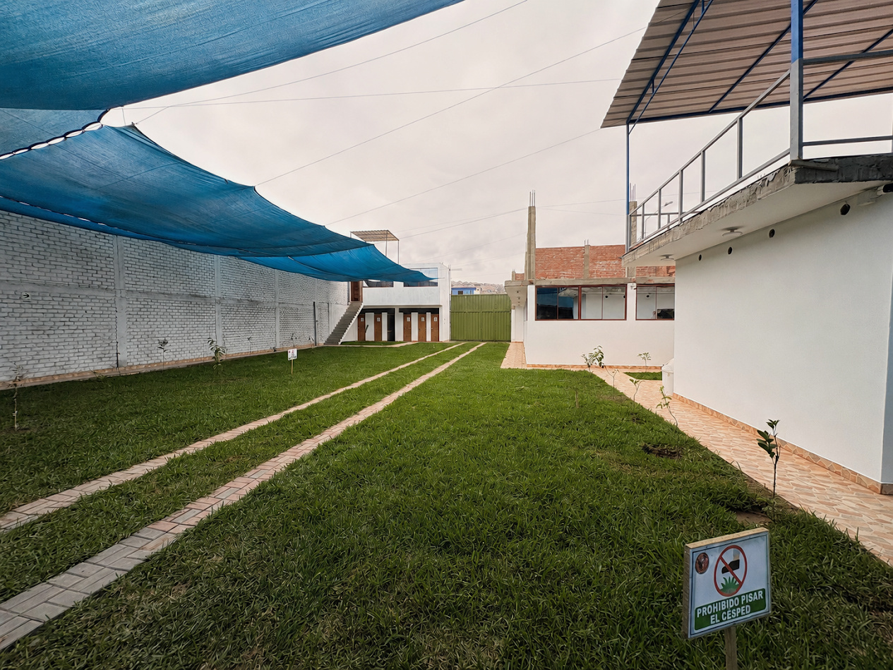 Área exterior de las instalaciones del Polígono de Tiro Luz Roja